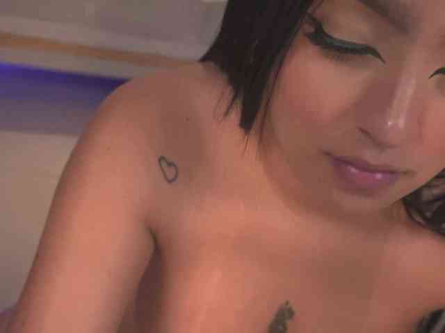 SaraWinstone1 webcam