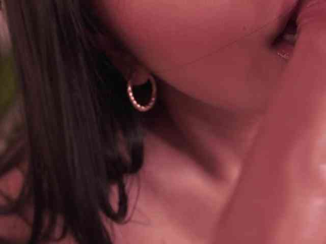 SaraWinstone1 webcam