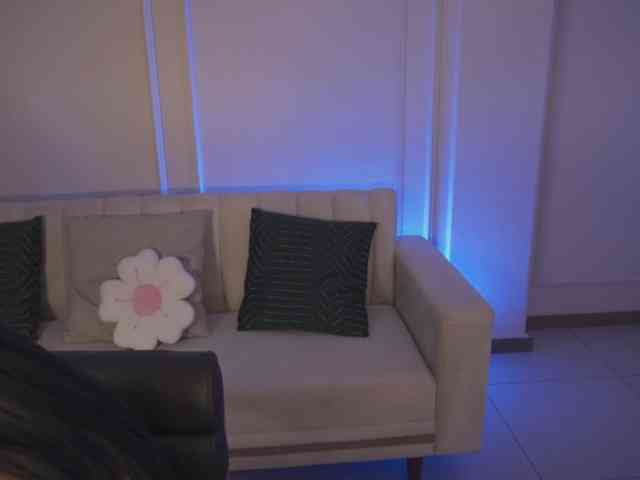 SaraWinstone1 webcam