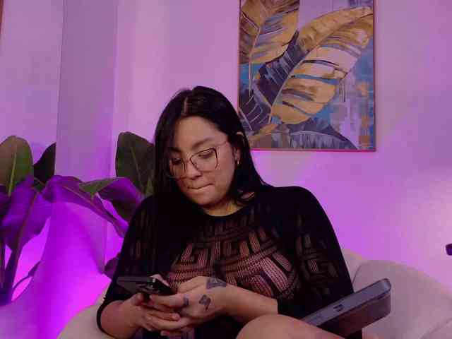 SaraWinstone1 webcam