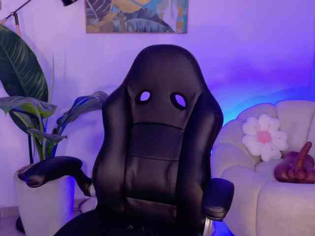 SaraWinstone1 webcam