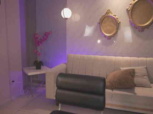 SaraWinstone1 webcam