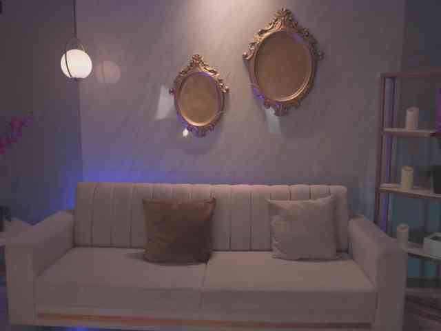 SaraWinstone1 webcam