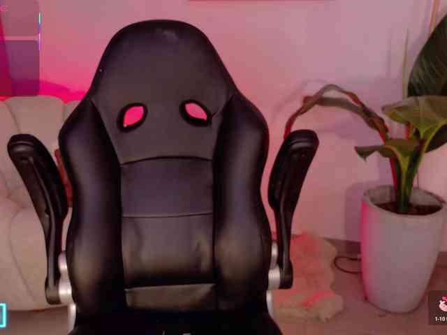 SaraWinstone1 webcam