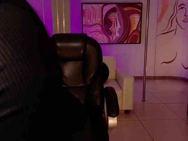 SaraWinstone1 webcam