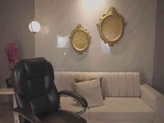 SaraWinstone1 webcam