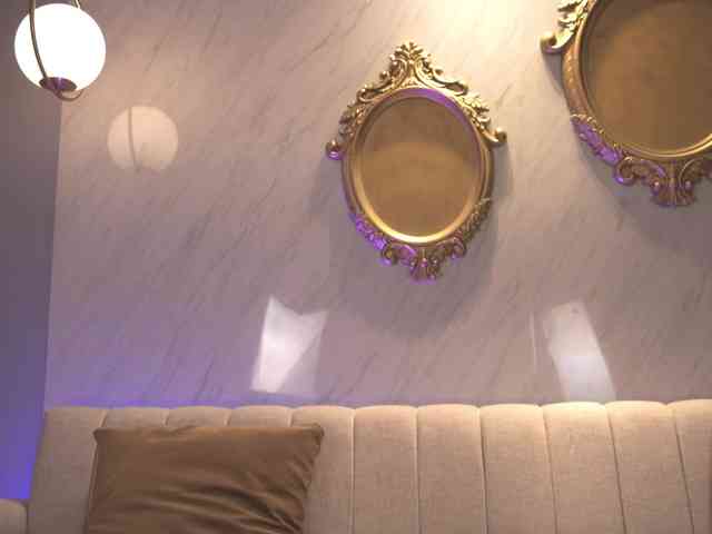 SaraWinstone1 webcam