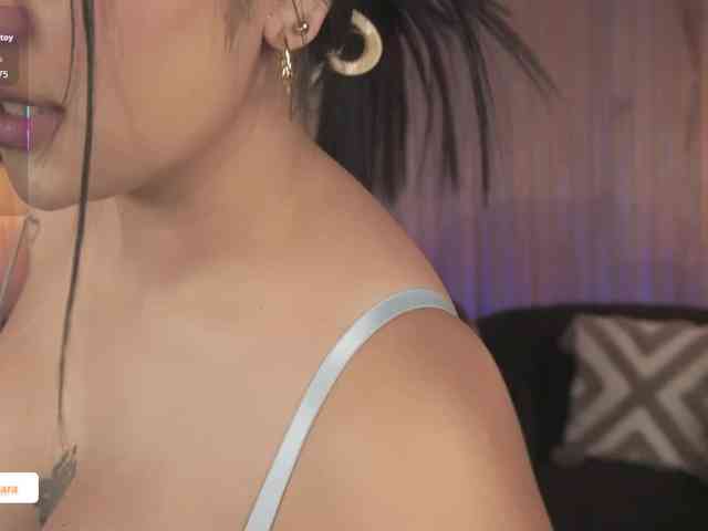 SaraWinstone1 webcam