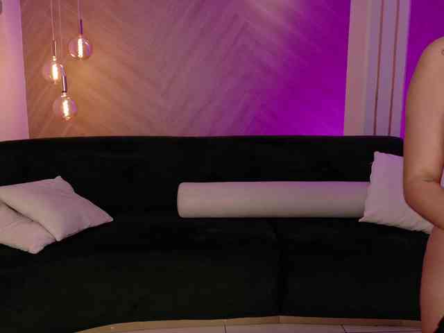 SaraWinstone1 webcam