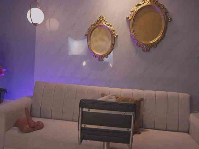 SaraWinstone1 webcam