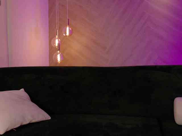 SaraWinstone1 webcam