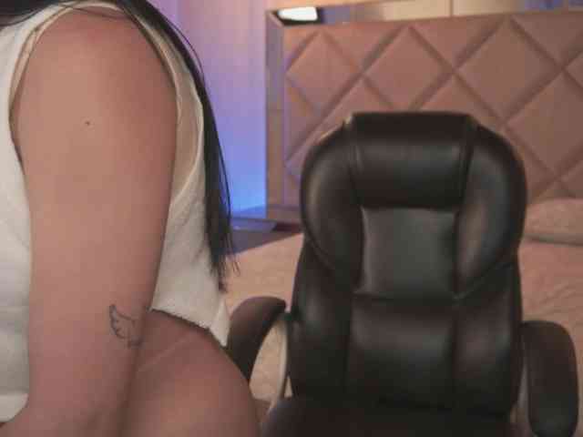 SaraWinstone1 webcam