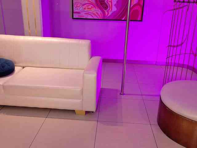 SaraWinstone1 webcam