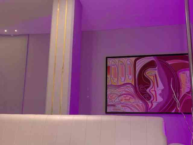 SaraWinstone1 webcam