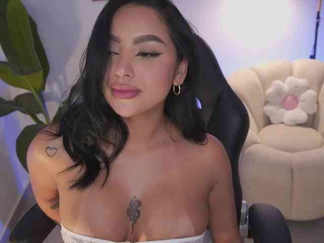 SaraWinstone1 webcam