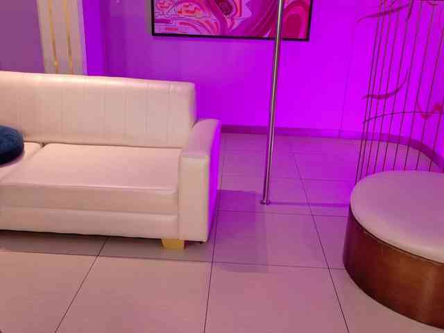 SaraWinstone1 webcam