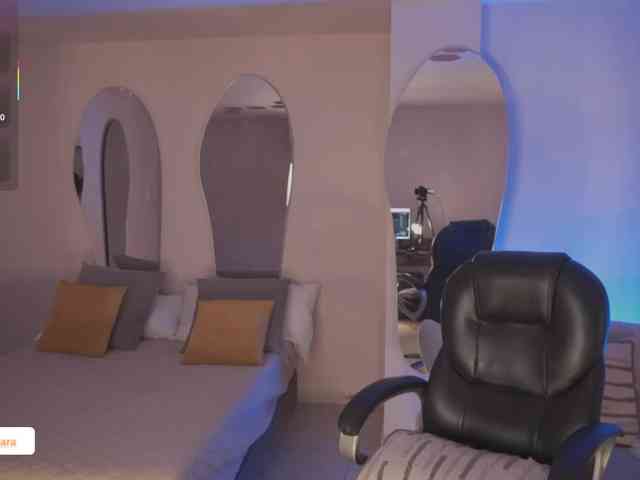 SaraWinstone1 webcam