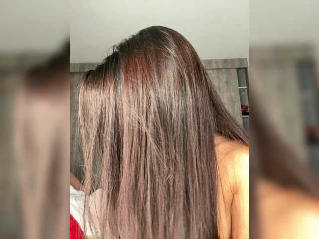 IsaBella-1's BongaCams show and profile