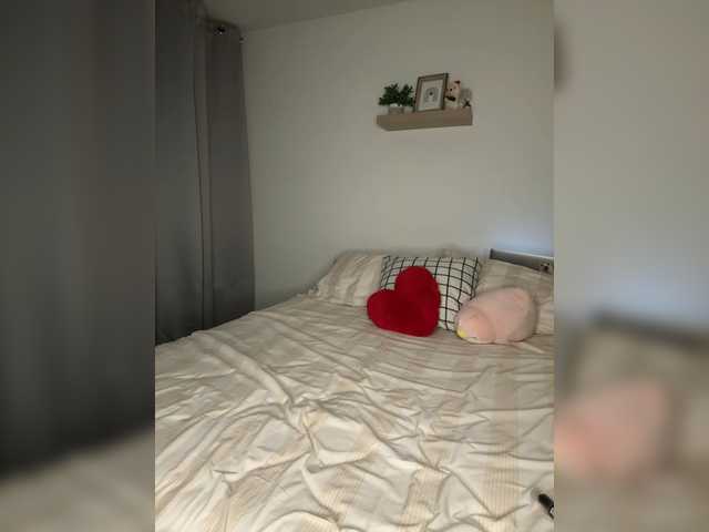 IsaBella-1's BongaCams show and profile