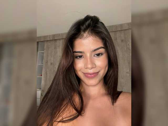 IsaBella-1's BongaCams show and profile