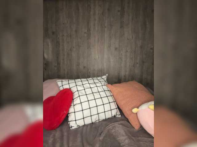 IsaBella-1's BongaCams show and profile