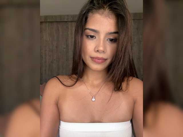 IsaBella-1's BongaCams show and profile