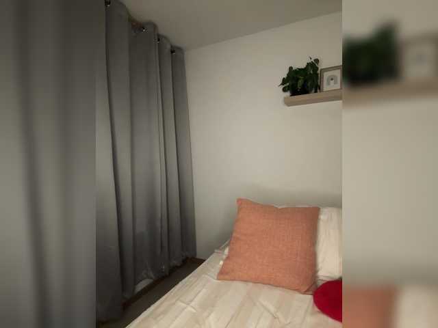 IsaBella-1's BongaCams show and profile