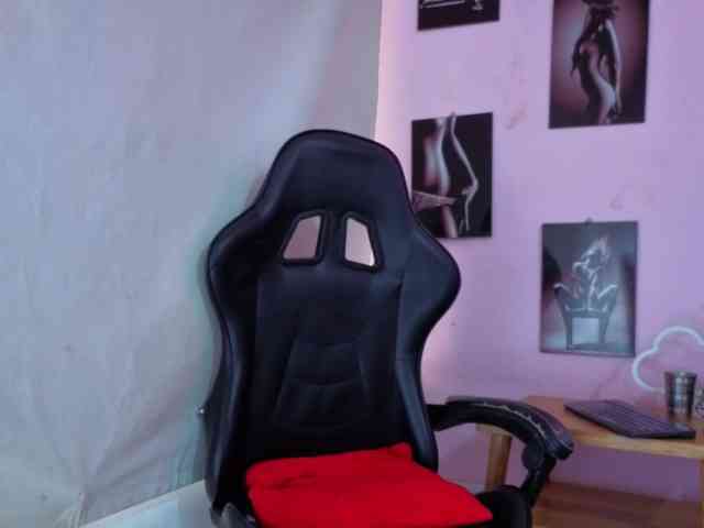 Karlahotsweet Live Webcam on BongaCams