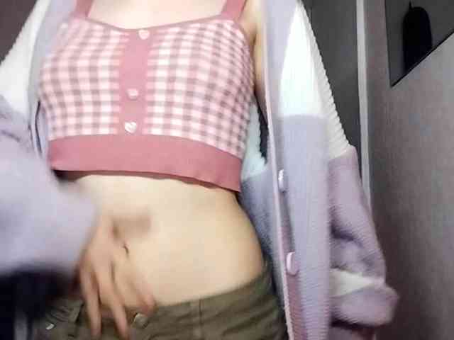 AthenaPopple Live Webcam on {site_name}