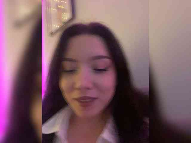 ElliLin Live Webcam on BongaCams