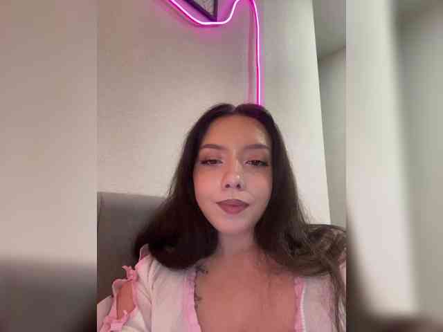 ElliLin Live Webcam on BongaCams