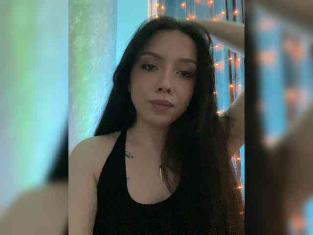 ElliLin Live Webcam on BongaCams