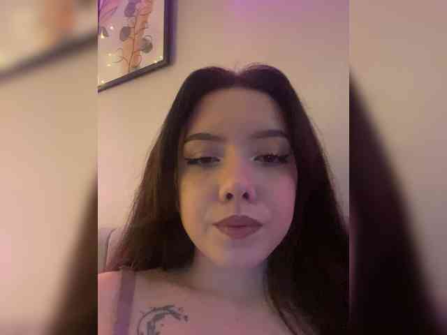 ElliLin Live Webcam on BongaCams