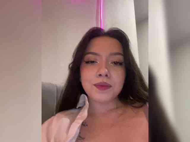 ElliLin Live Webcam on BongaCams