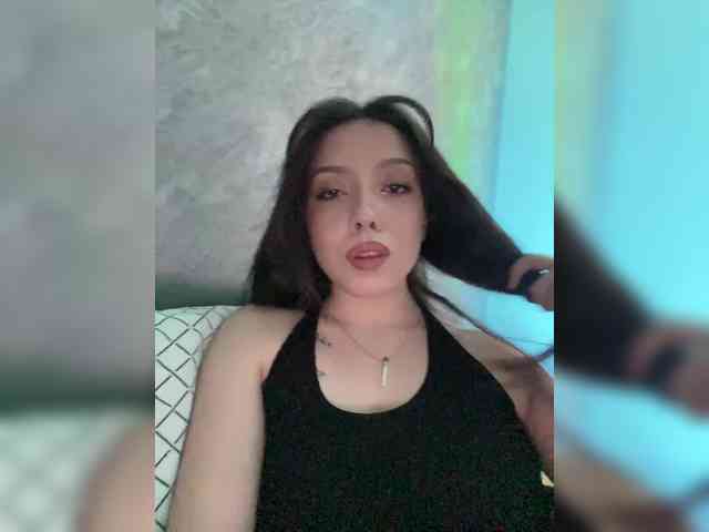 ElliLin Live Webcam on BongaCams