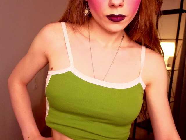 KarenSmitht's BongaCams show and profile