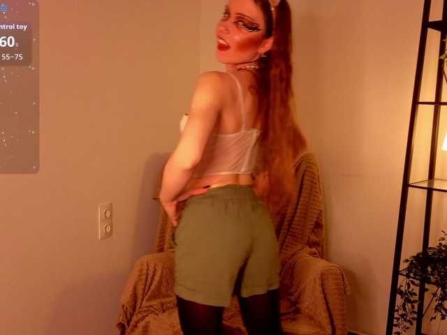 KarenSmitht's BongaCams show and profile