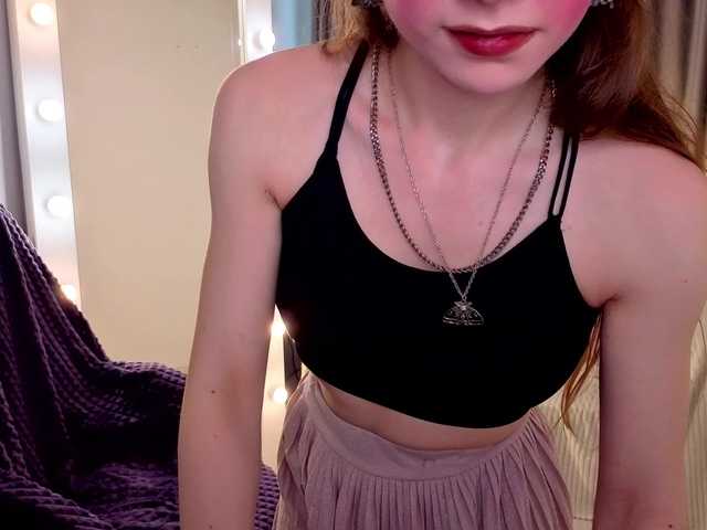 KarenSmitht's BongaCams show and profile