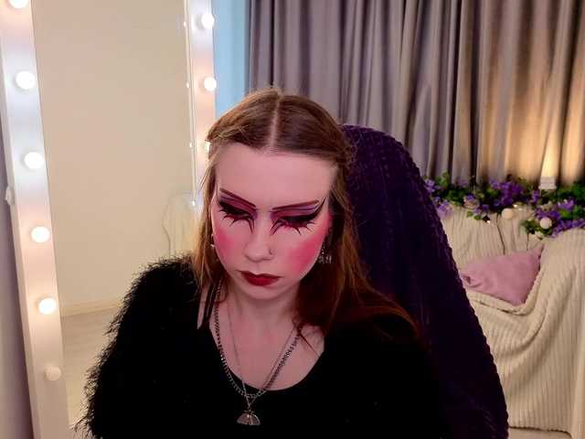 KarenSmitht live cam profile