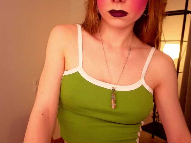 KarenSmitht's BongaCams show and profile