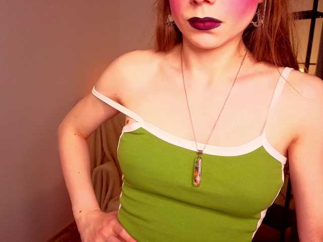 KarenSmitht live cam profile