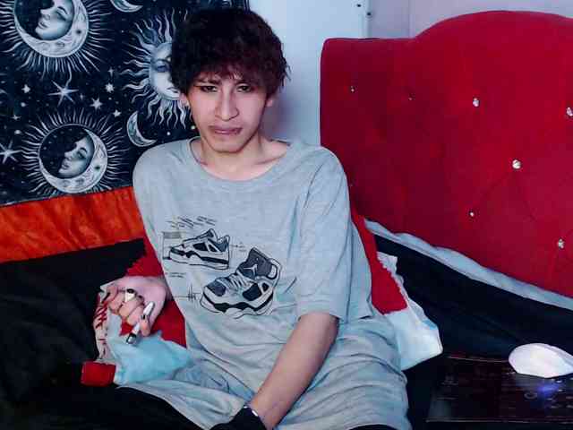 Alien-Twink8