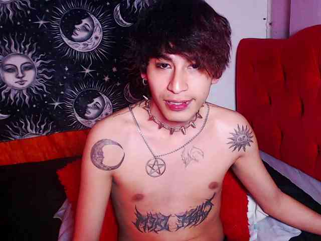 Alien-Twink8