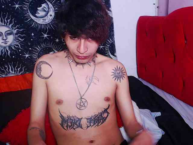 Alien-Twink8