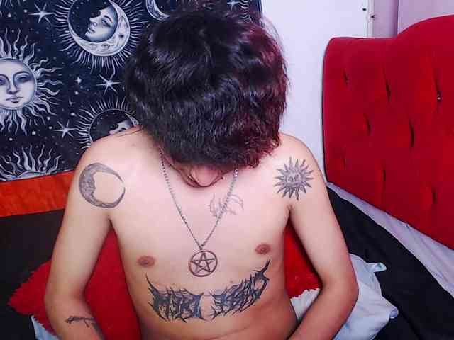 Alien-Twink8