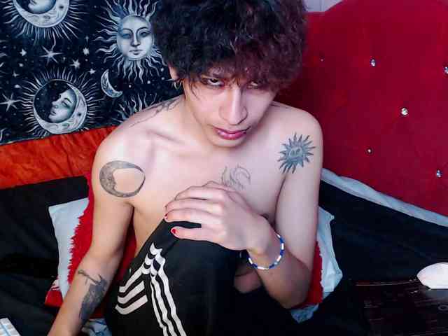 Alien-Twink8