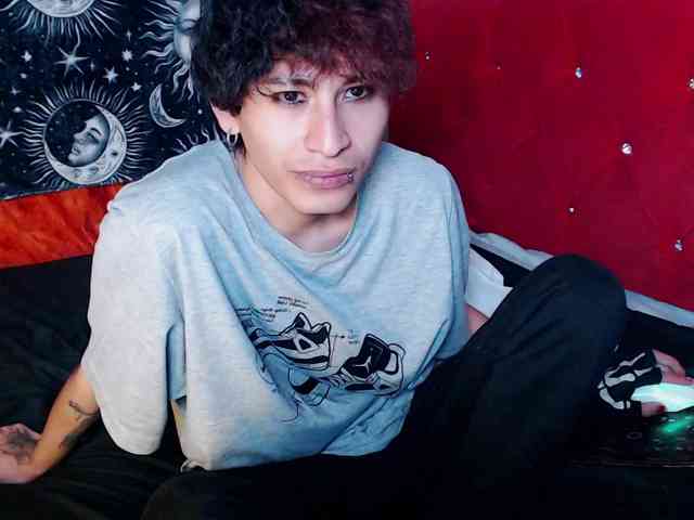 Alien-Twink8