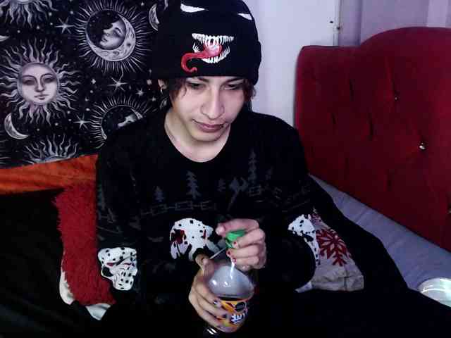 Alien-Twink8