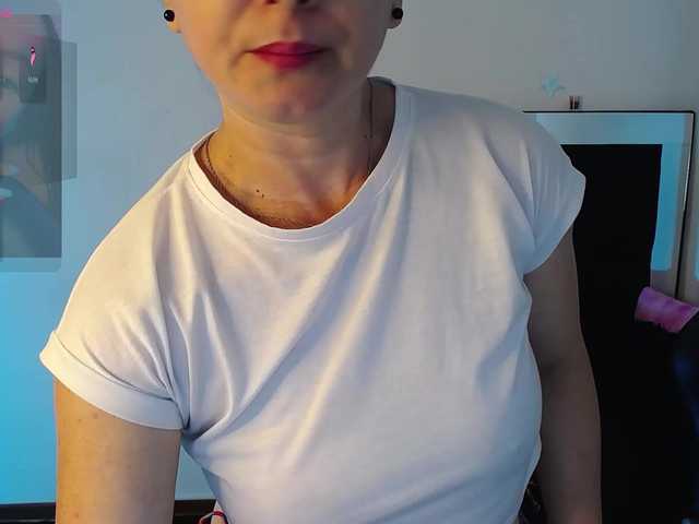  Milly-Sanchez chat room
