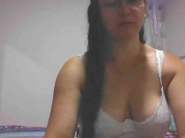 Milly-Sanchez webcam